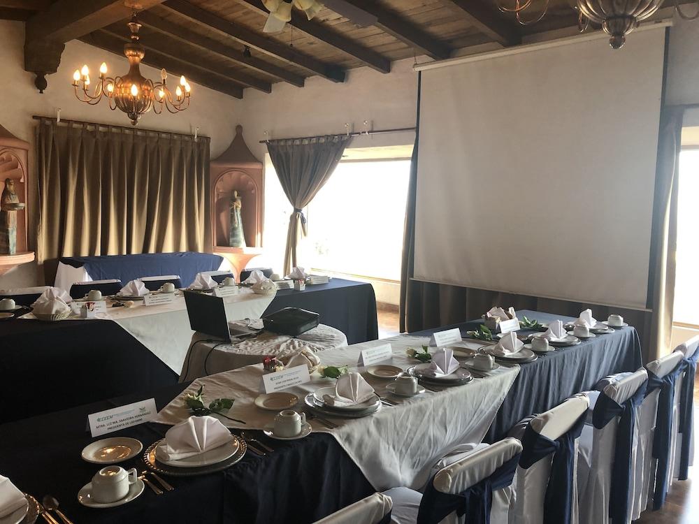 מורליה Villa San Jose Hotel & Suites מראה חיצוני תמונה